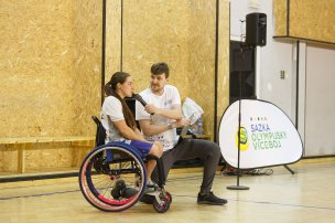 Sportovní den Paralympijské výzvy s Vendulou Duškovou v Karlových Varech