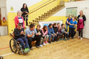 Sportovní den Paralympijské výzvy s Pavlem Bambouskem v Neratovicích